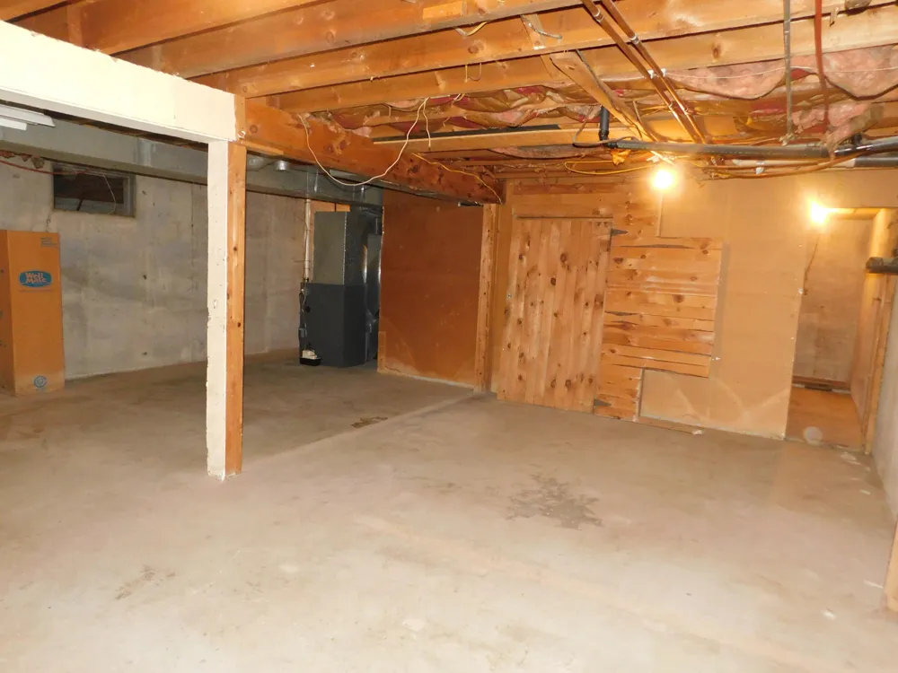 489 S Catalpa Avenue Everett Township, MI 49349
