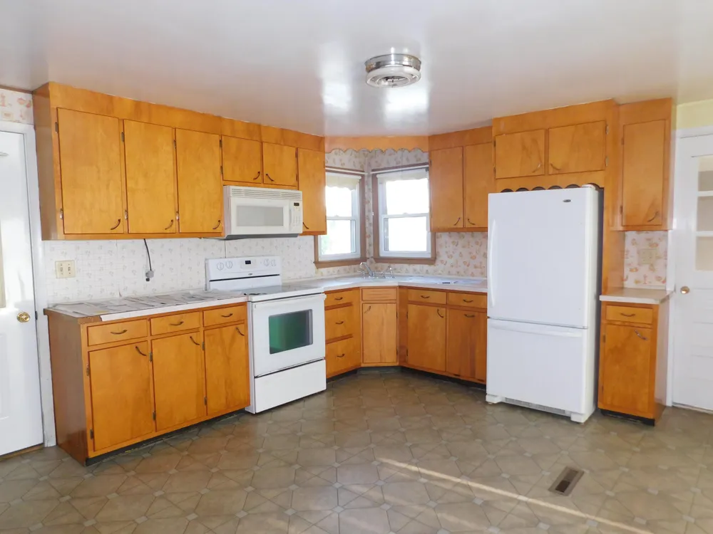 489 S Catalpa Avenue Everett Township, MI 49349