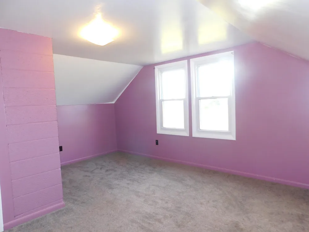 489 S Catalpa Avenue Everett Township, MI 49349