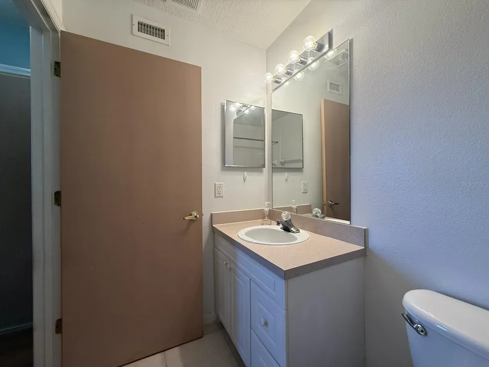 843 CARIBBEAN DRIVE #B Davenport, FL 33897