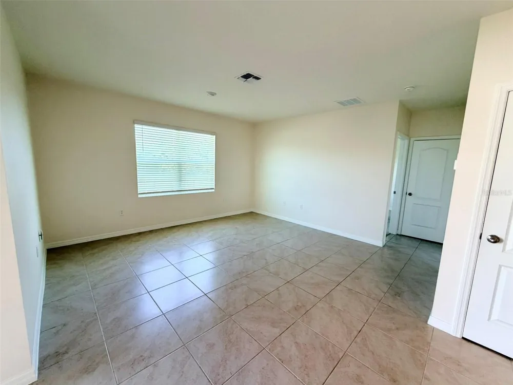 5277 GREENHEART AVENUE Mount Dora, FL 32757