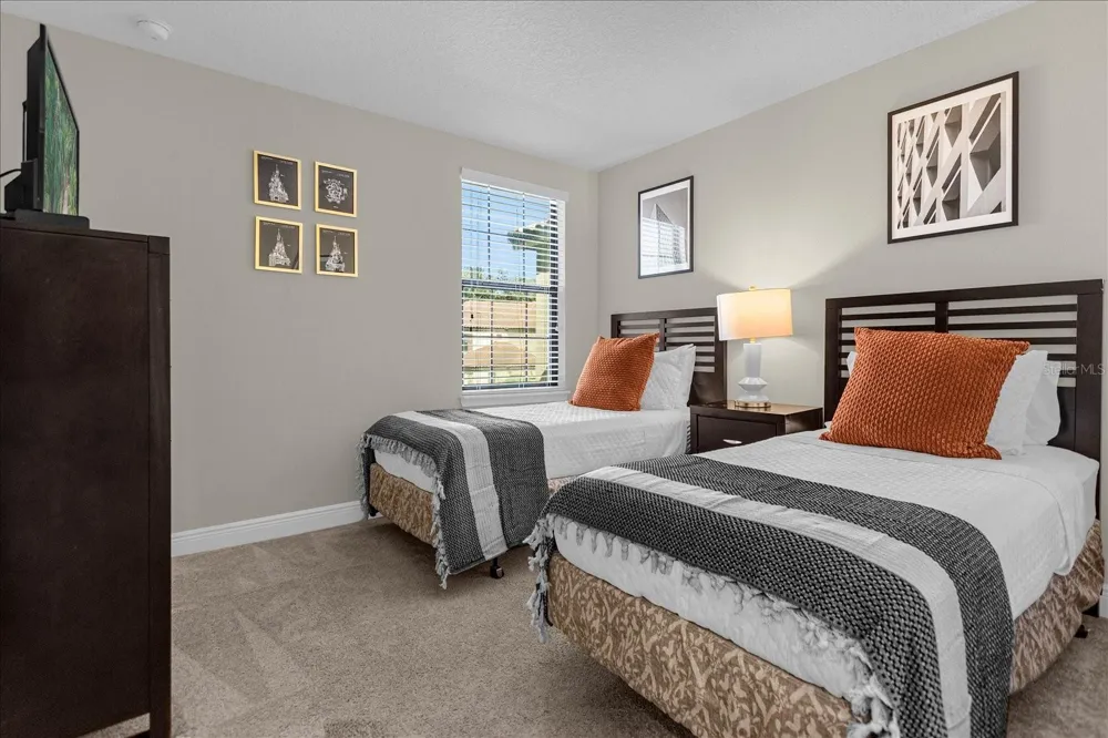 8118 ROSEVILLE BOULEVARD Davenport, FL 33896