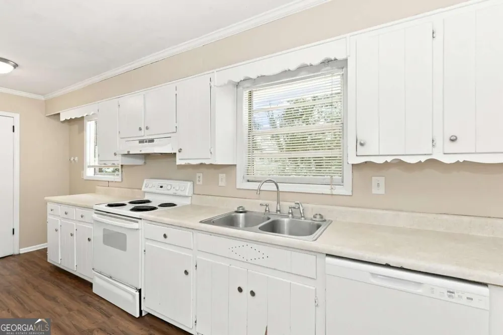 2909 Briarwood BLVD East Point, GA 30344
