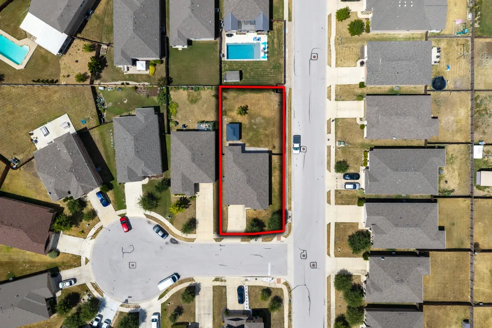100 Tanager Pass Cove Leander, TX 78641