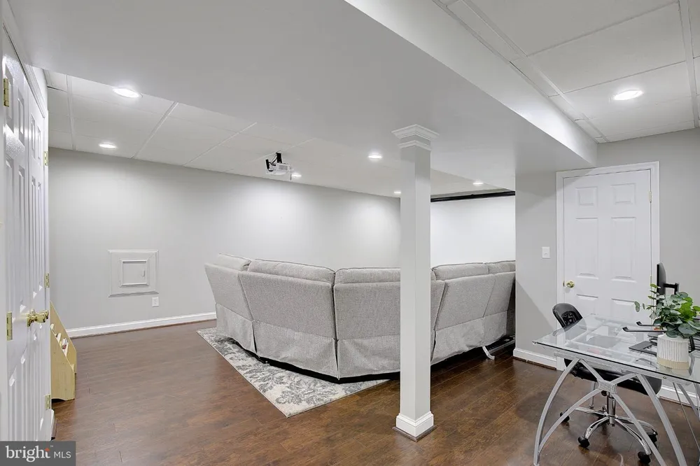 5822 LONG BEACH DRIVE St Leonard, MD 20685