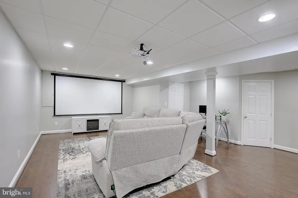 5822 LONG BEACH DRIVE St Leonard, MD 20685