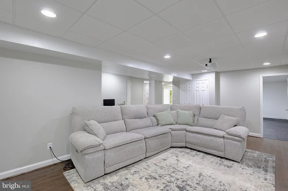 5822 LONG BEACH DRIVE St Leonard, MD 20685