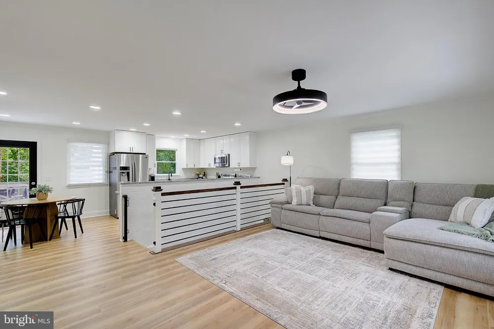 5822 LONG BEACH DRIVE St Leonard, MD 20685