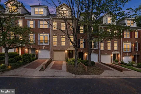 2139 PIERCE COURT
