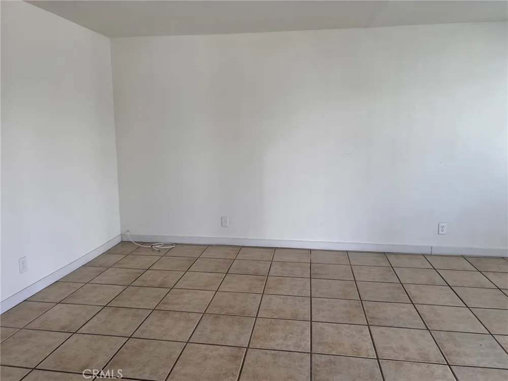 516 Diamond #D Monrovia, CA 91016
