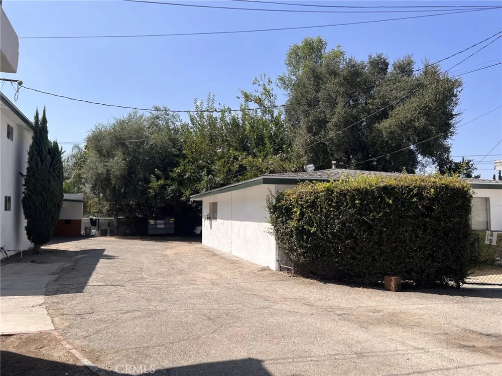 516 Diamond #D Monrovia, CA 91016