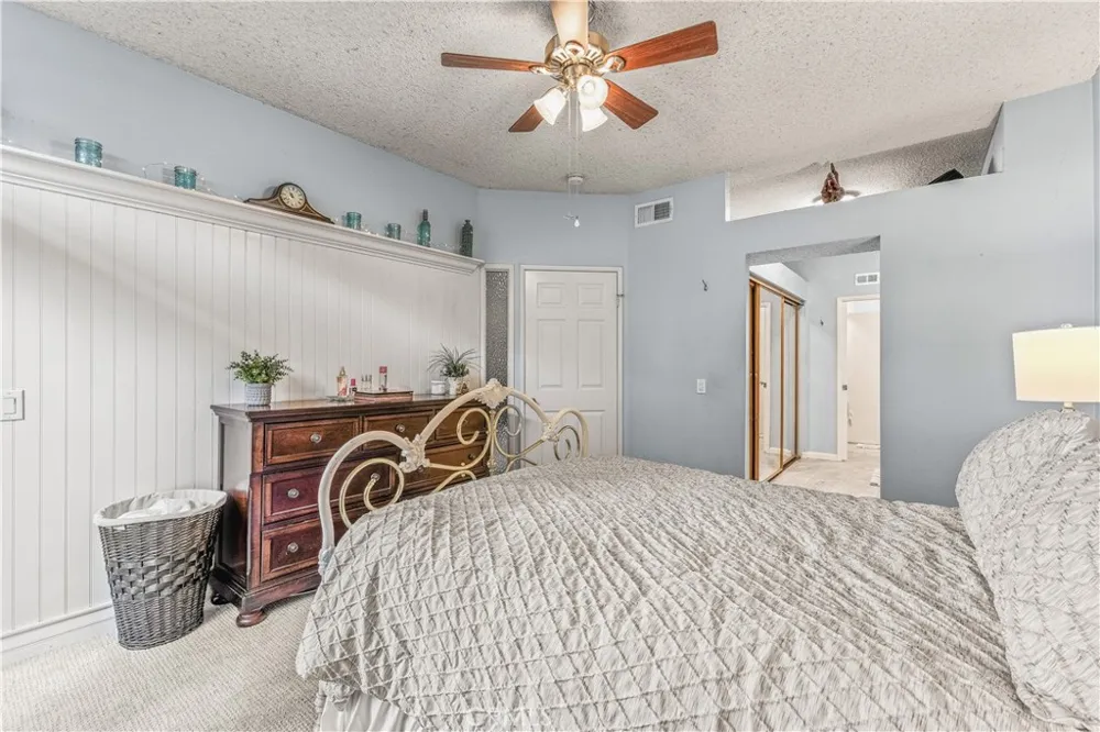 25873 McBean Parkway #54 Valencia, CA 91355