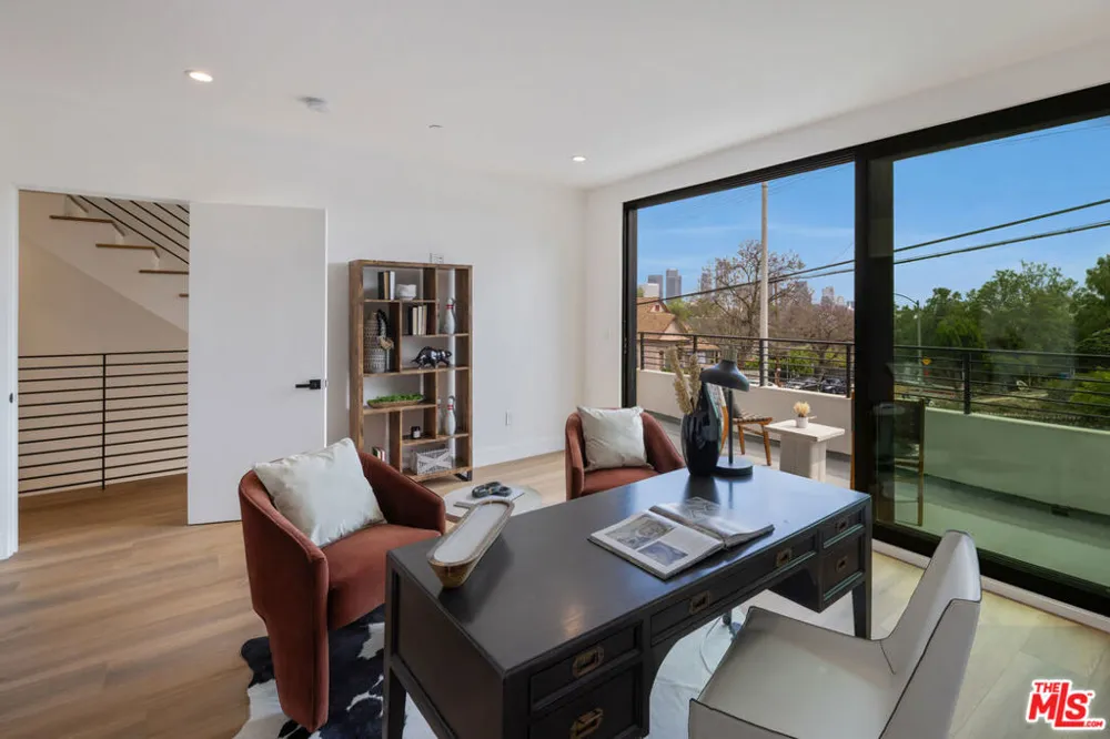2001 W Bellevue Avenue Los Angeles, CA 90026