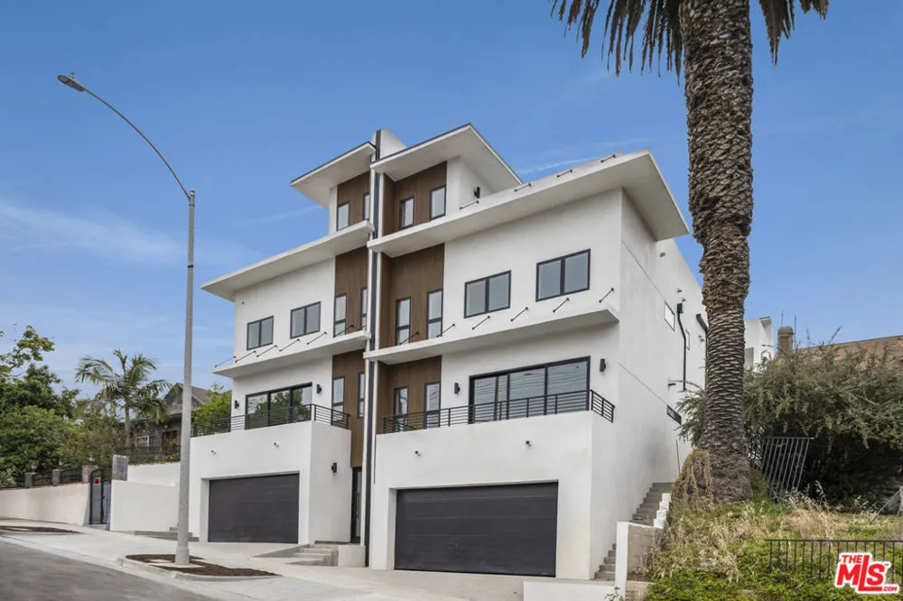 2001 W Bellevue Avenue Los Angeles, CA 90026