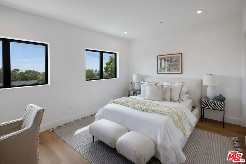2001 W Bellevue Avenue Los Angeles, CA 90026