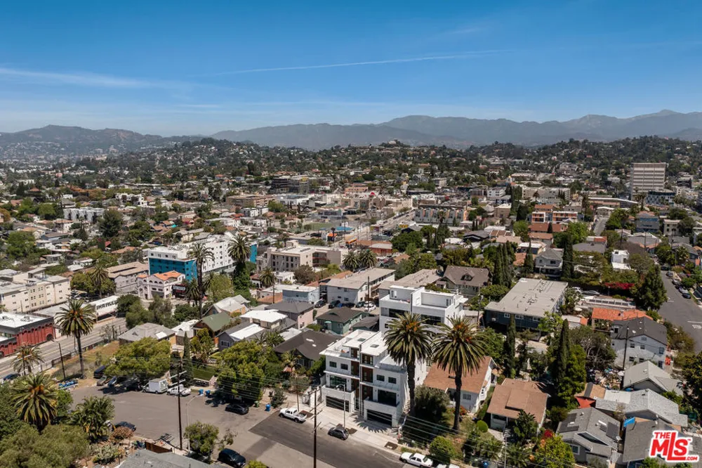 2001 W Bellevue Avenue Los Angeles, CA 90026