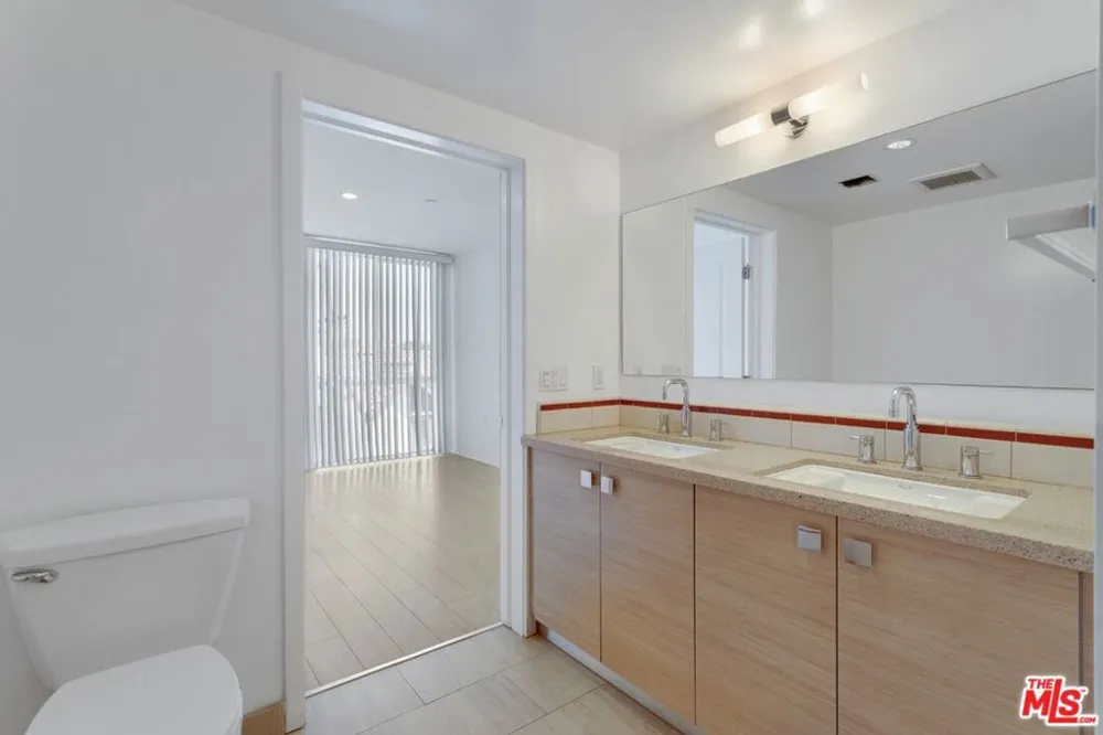 1600 S WESTGATE AVENUE #506 Los Angeles, CA 90025