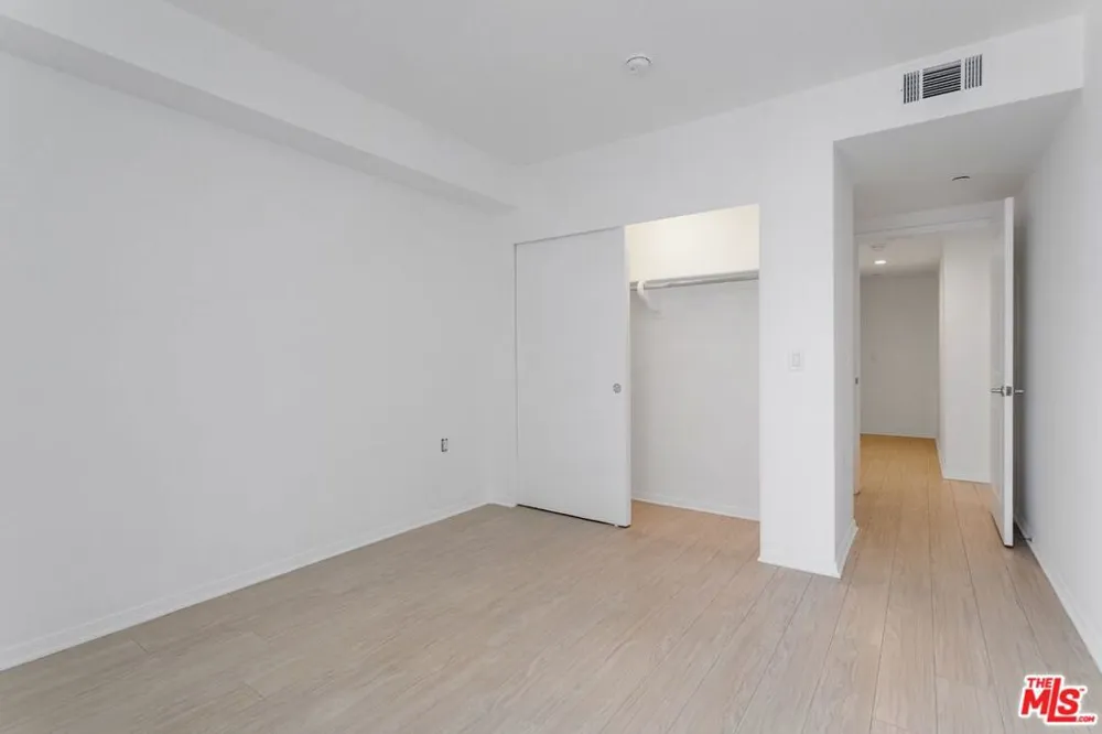 1600 S WESTGATE AVENUE #506 Los Angeles, CA 90025