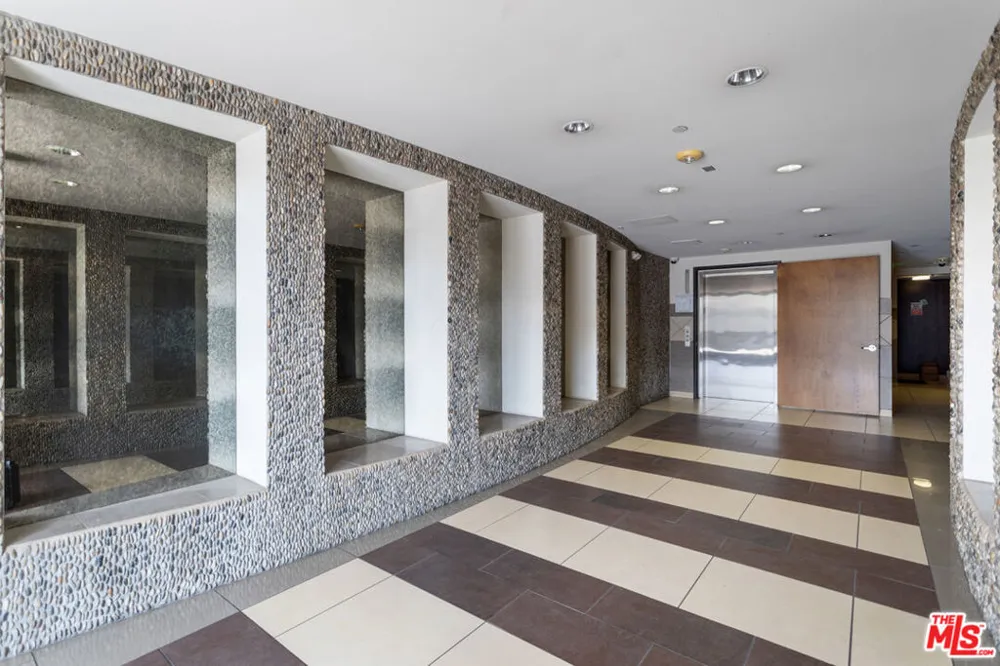 1600 S WESTGATE AVENUE #506 Los Angeles, CA 90025