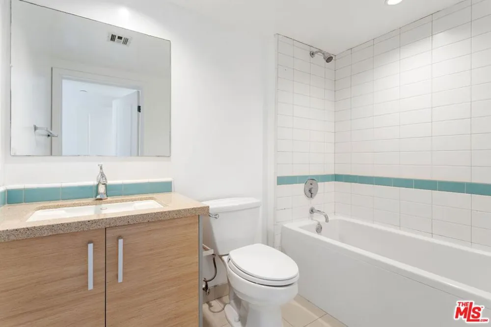 1600 S WESTGATE AVENUE #506 Los Angeles, CA 90025