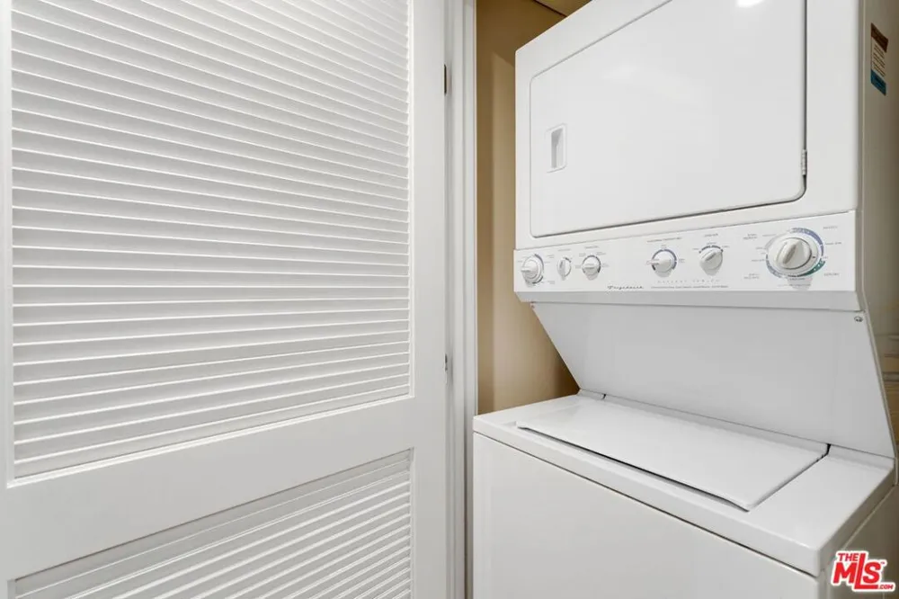 1600 S WESTGATE AVENUE #506 Los Angeles, CA 90025