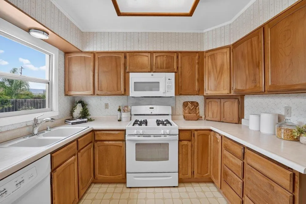 115 Fairhaven Court Watsonville, CA 95076