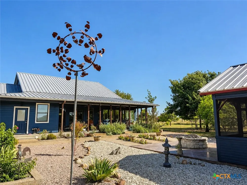 2415 Old Crawford Road Crawford, TX 76638