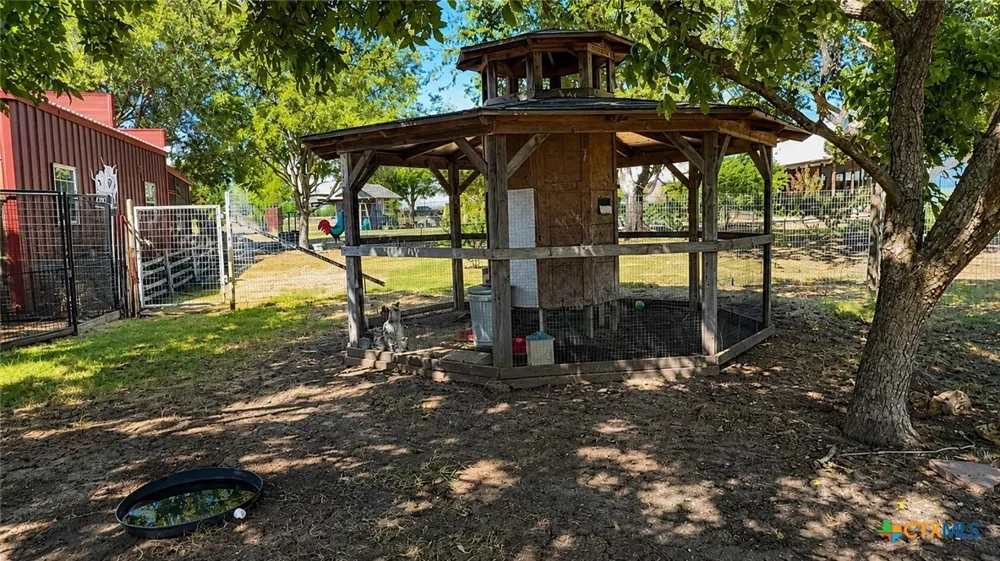 2415 Old Crawford Road Crawford, TX 76638