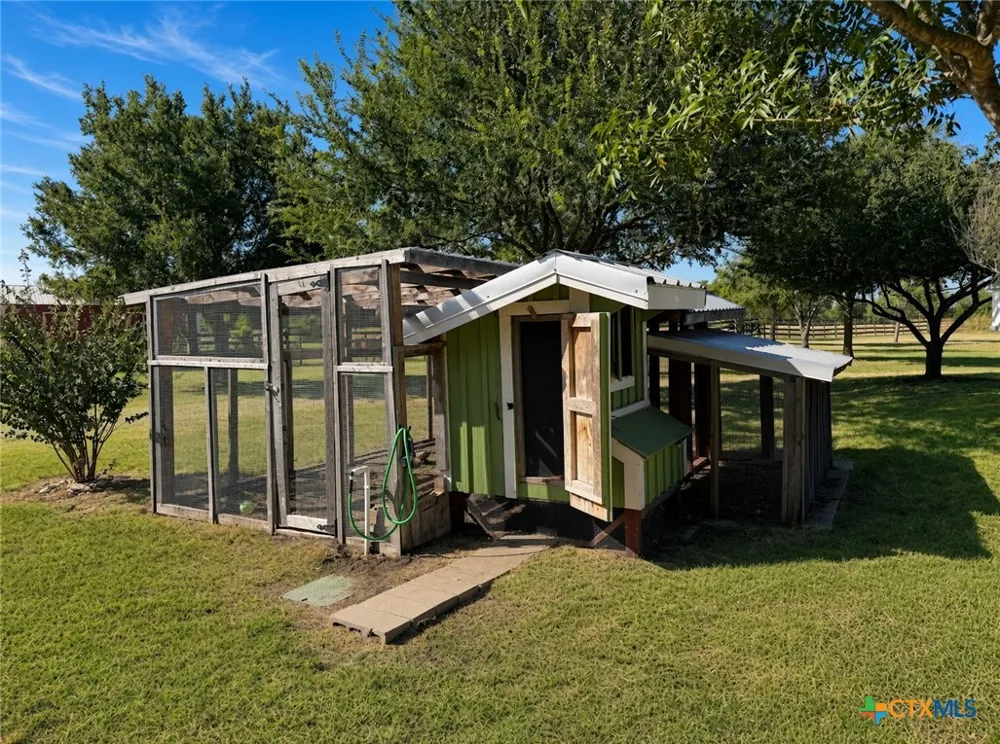 2415 Old Crawford Road Crawford, TX 76638