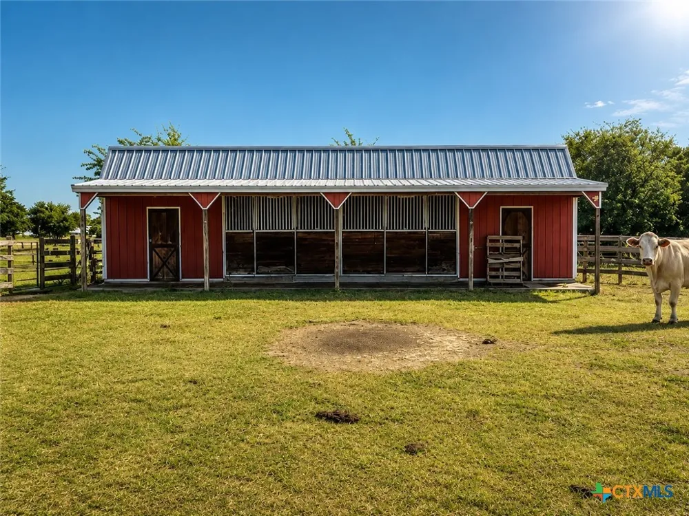 2415 Old Crawford Road Crawford, TX 76638