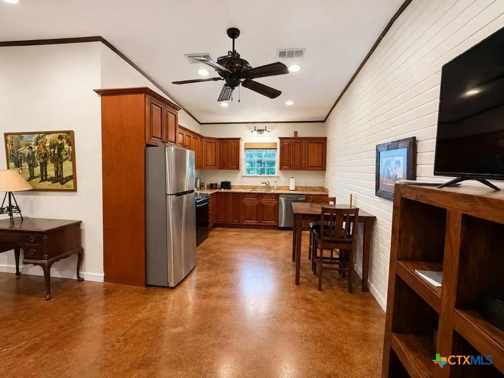 2415 Old Crawford Road Crawford, TX 76638