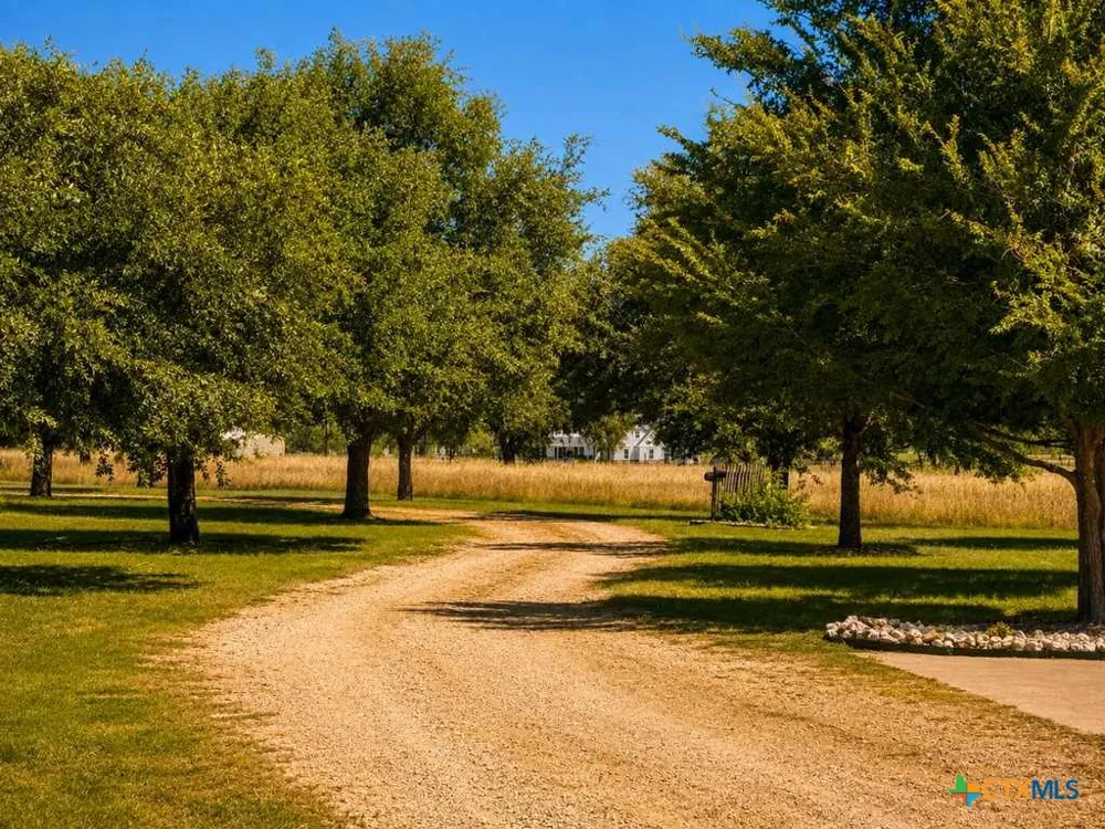 2415 Old Crawford Road Crawford, TX 76638