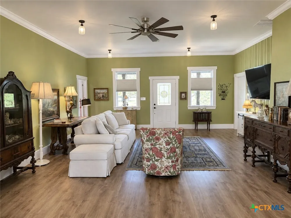 2415 Old Crawford Road Crawford, TX 76638