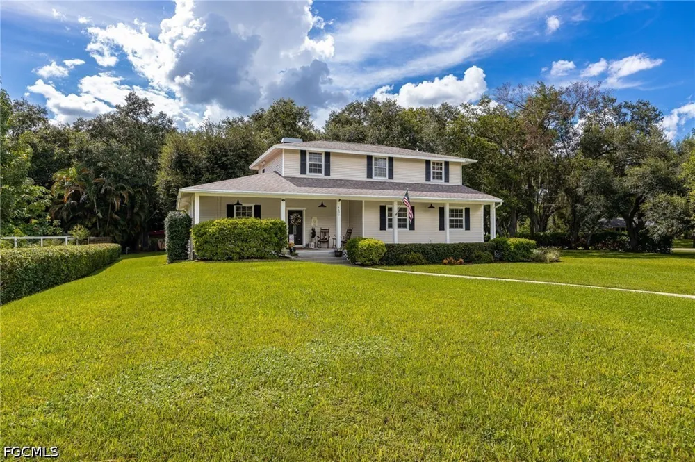 Long Lake Drive Fort Myers, FL 33905