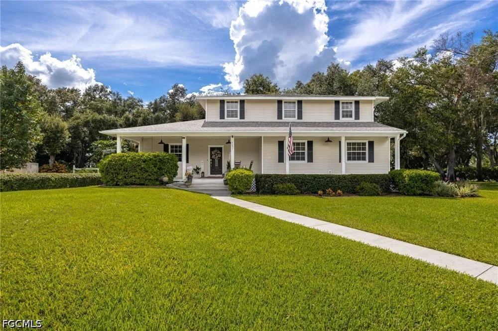 Long Lake Drive Fort Myers, FL 33905