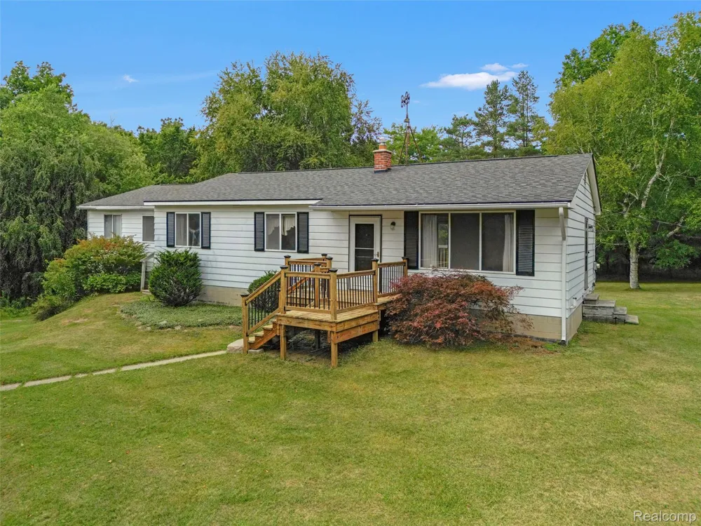 3250 Groveland Road Groveland Township, MI 48462