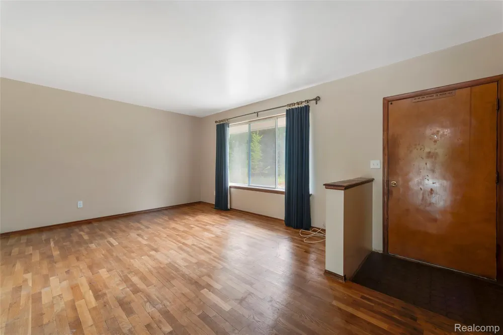 3250 Groveland Road Groveland Township, MI 48462