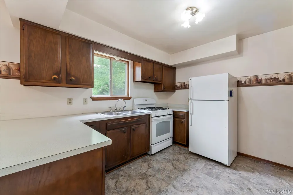 3250 Groveland Road Groveland Township, MI 48462