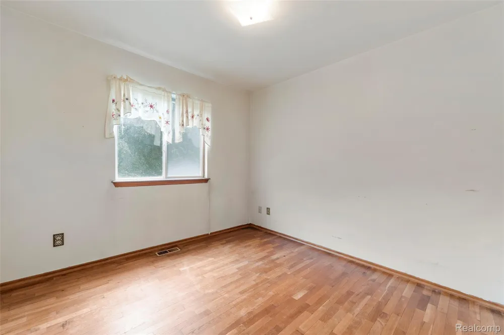 3250 Groveland Road Groveland Township, MI 48462