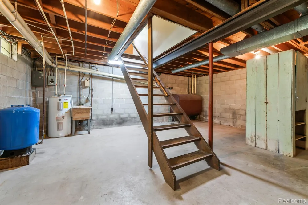3250 Groveland Road Groveland Township, MI 48462