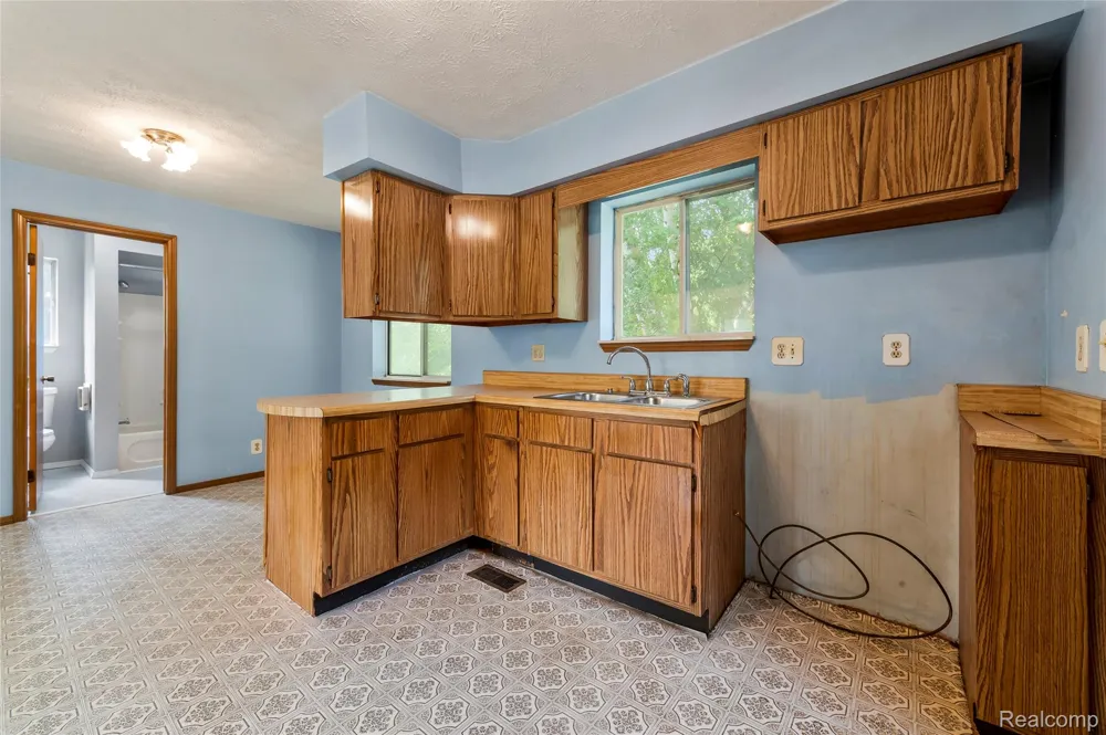 3250 Groveland Road Groveland Township, MI 48462