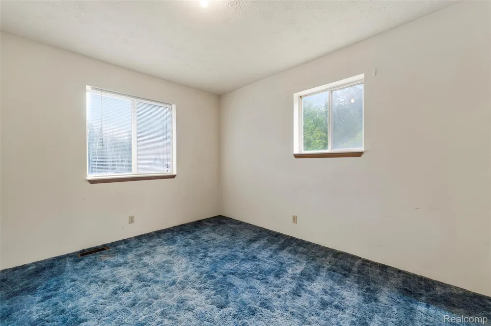 3250 Groveland Road Groveland Township, MI 48462