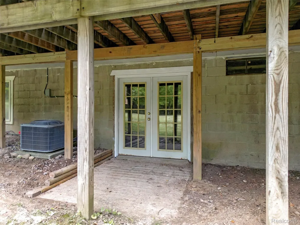 3250 Groveland Road Groveland Township, MI 48462