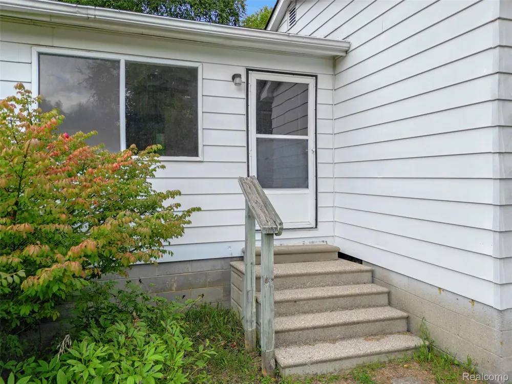 3250 Groveland Road Groveland Township, MI 48462