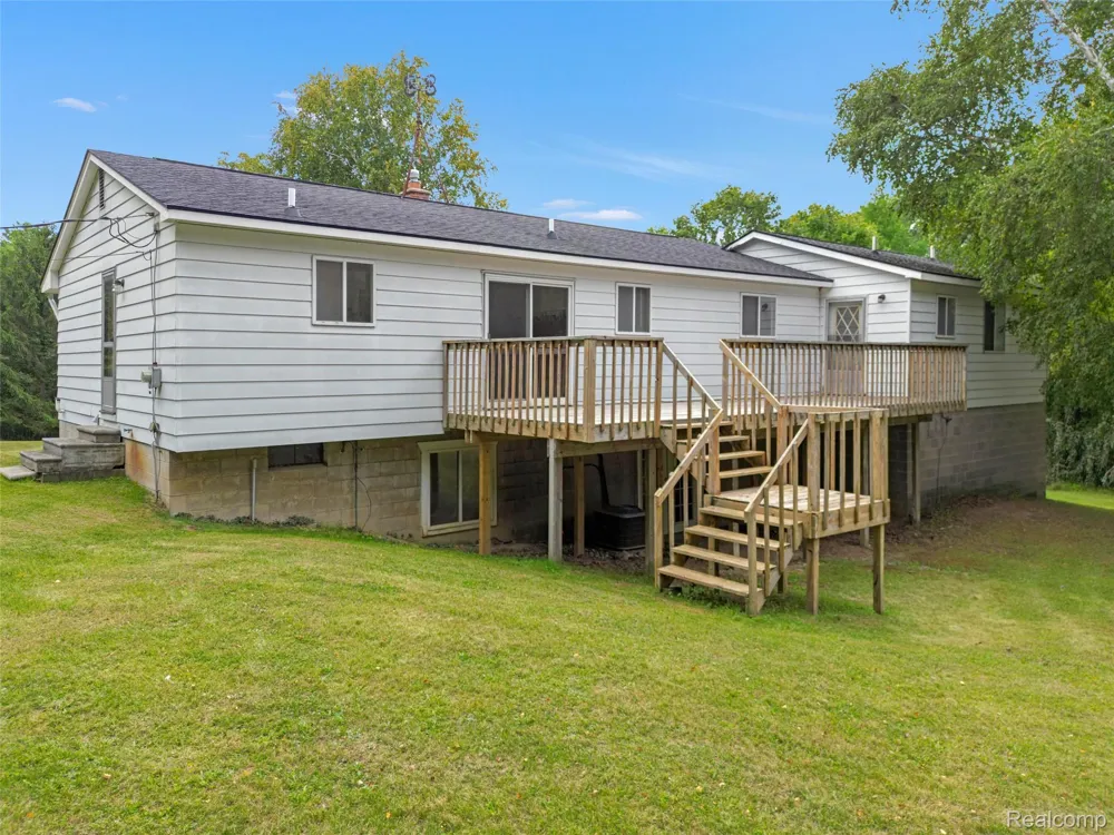 3250 Groveland Road Groveland Township, MI 48462