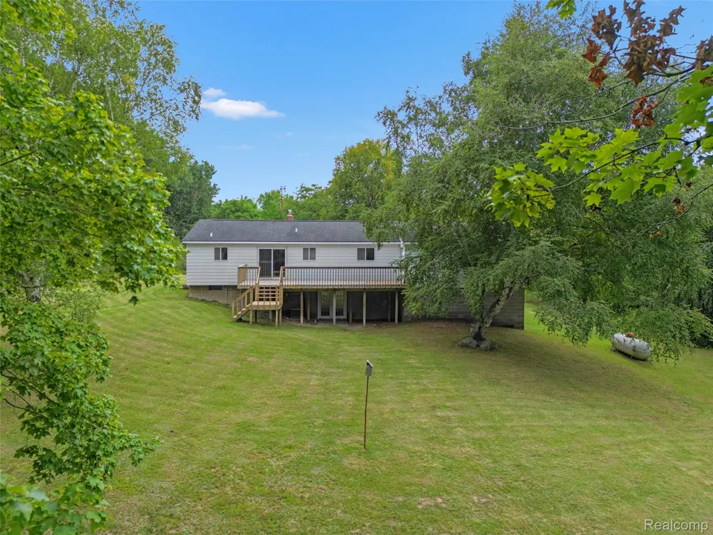 3250 Groveland Road Groveland Township, MI 48462