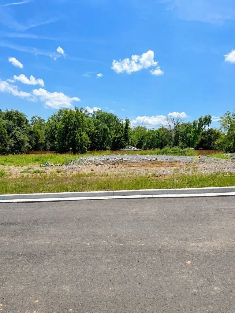 102 Cedarstone Drive Mount Juliet, TN 37122