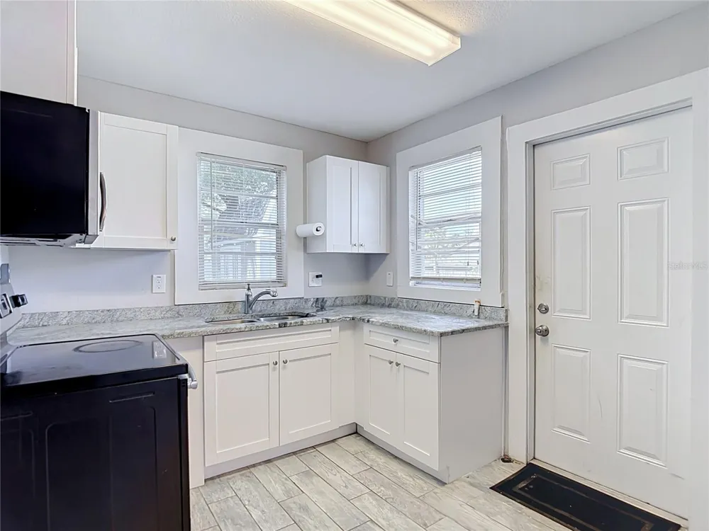 608 LINCOLN AVENUE Tampa, FL 33609