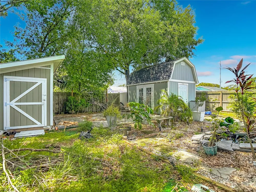 608 LINCOLN AVENUE Tampa, FL 33609