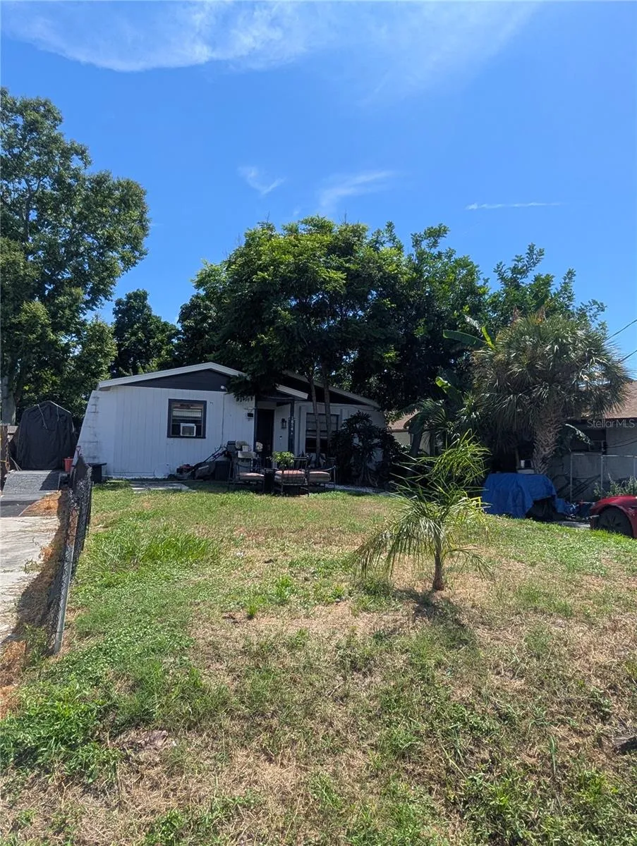 1854 DEBBIE STREET Sarasota, FL 34231